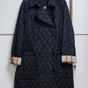 새상품 버버리 타이팅 퀄팅 경량 코트M