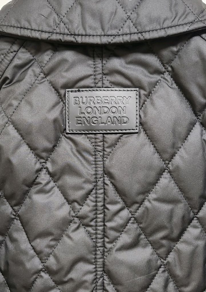 새상품 버버리 타이팅 퀄팅 경량 코트M--2