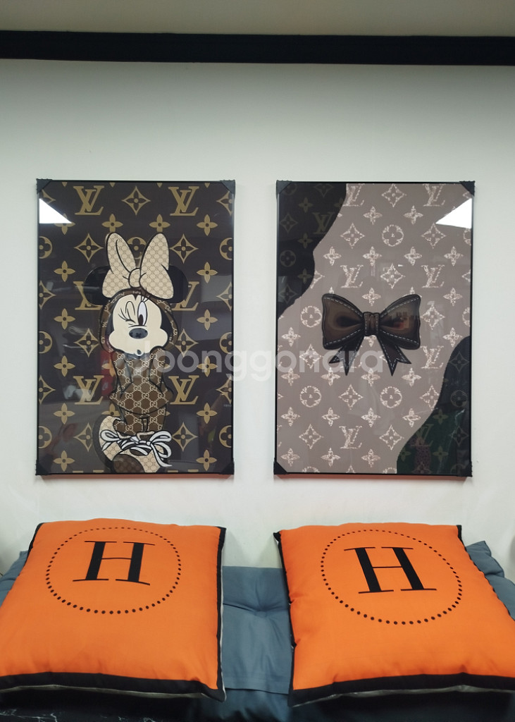 루이비통 미키마우스 리본 ㅂ 그림액자 그림 액자 팝아트 인테리어소품 명품그림 명품액자 꽃 인테리어 유화 해바라기 백--0