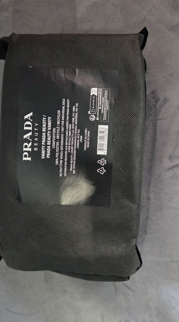 정품 프라다뷰티 파우치--2