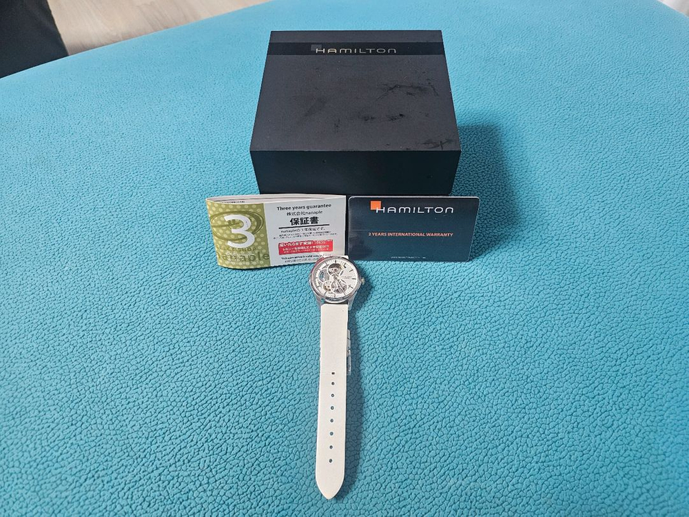 마지막입니다 55만원 해밀턴 H32405811 재즈마스터 뷰매틱 스켈레톤 레이디 실버--7