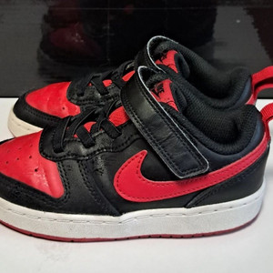 나이키키즈 코트버로우 150사이즈 운동화