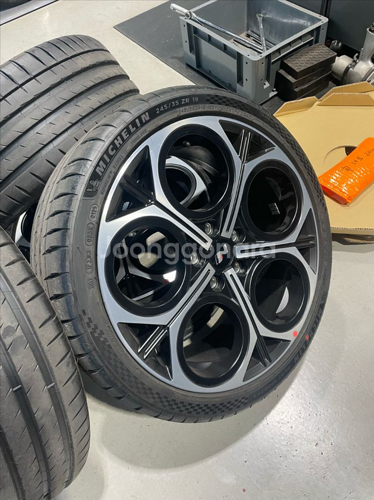 아반테n 리볼버19인치휠/미쉐린ps4s 245/35/19 타이어--3