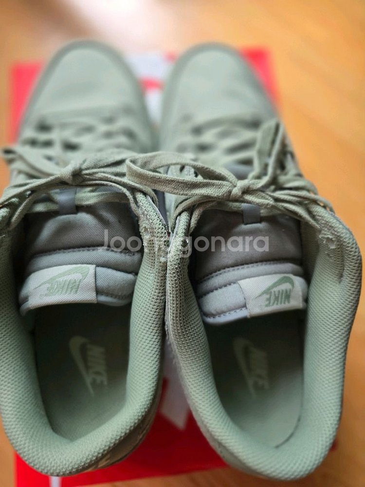 나이키 덩크 로우 올리브 290 사이즈 팝니다--6