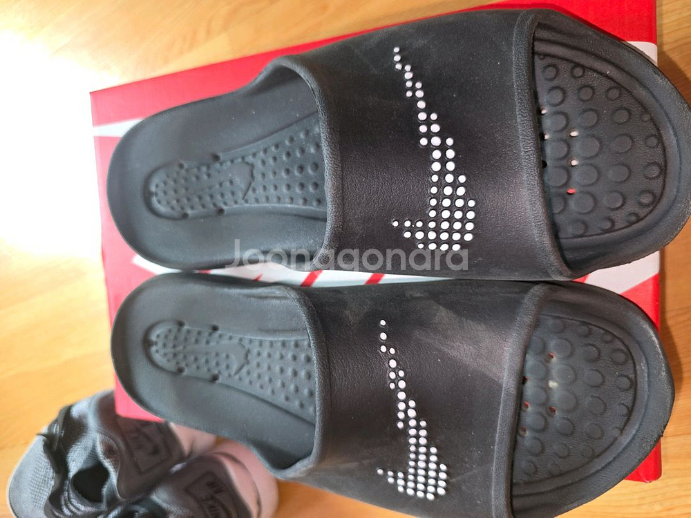 나이키 덩크 로우 올리브 290 사이즈 팝니다--7