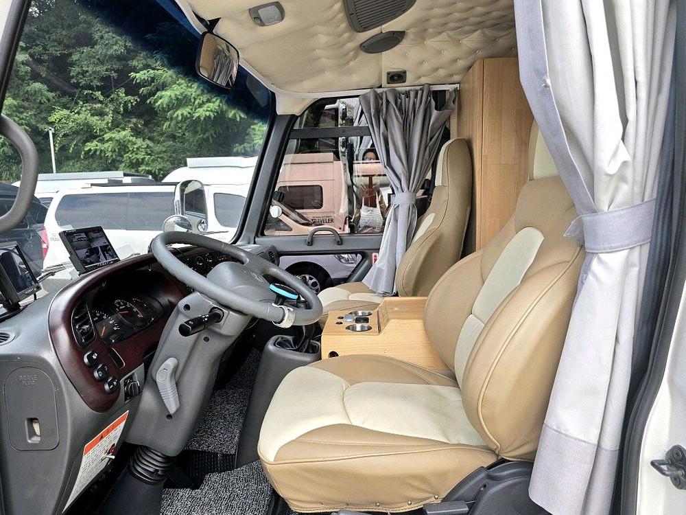 11.카운티4인승캠핑카(8만km,인산철600,태양광1200) 이미지