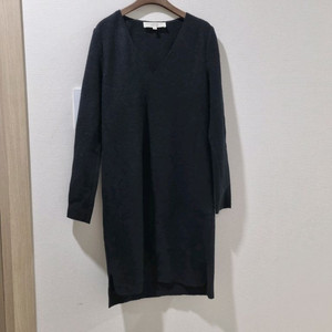 바네사브루노 아떼 블랙 V넥 모 원피스