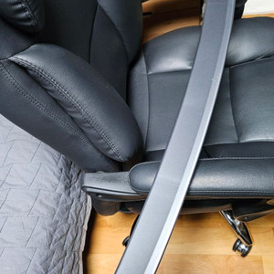 cls63 amg w218 정품 스포일러 이미지