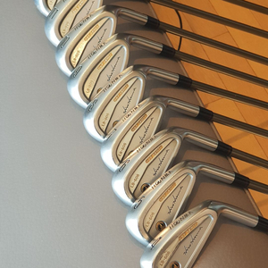 정품 혼마 4스타 그라파이크R 4~S(9)세트 싸게 판매해요.