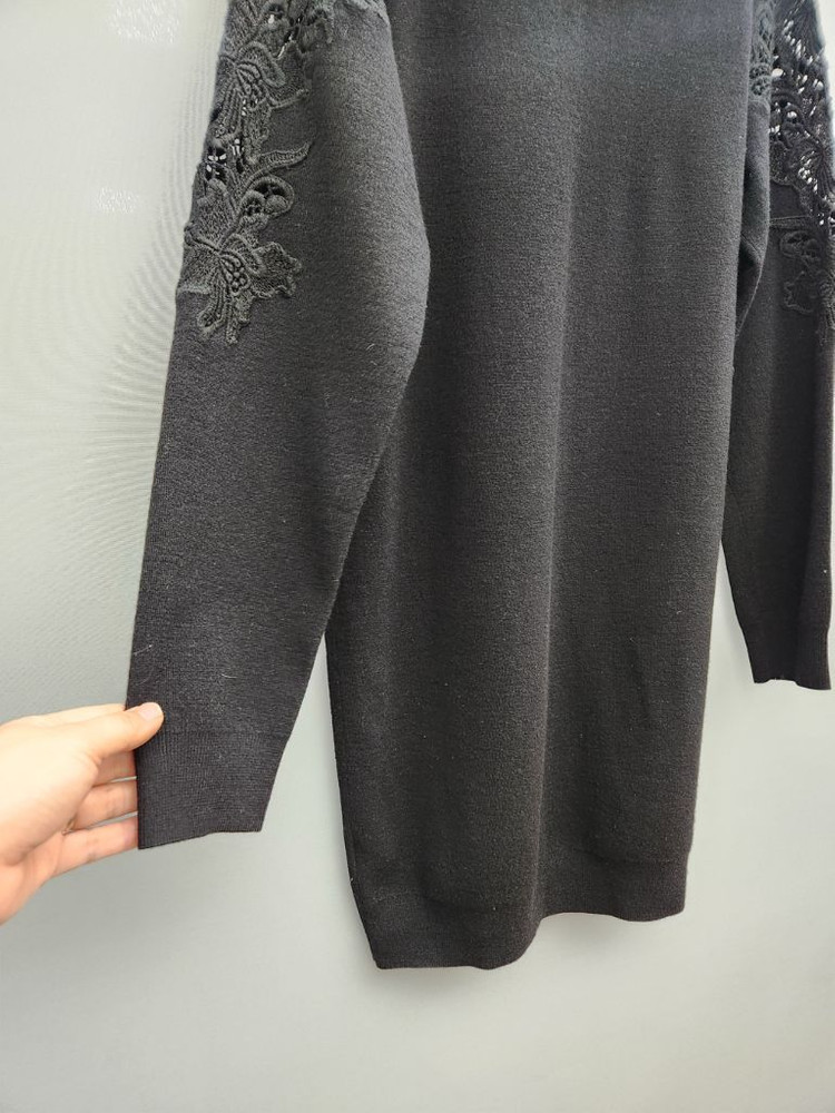 Theory 띠어리 블랙 레이스 포인트 니트 이미지