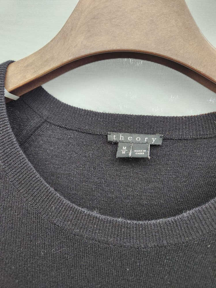 Theory 띠어리 블랙 레이스 포인트 니트 이미지
