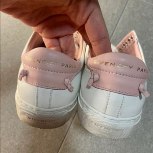 지방시 스니커즈 핑크색상 230사이즈