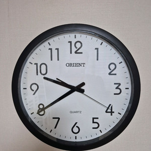 오리엔트 벽시계 지름 40cm QUARTZ