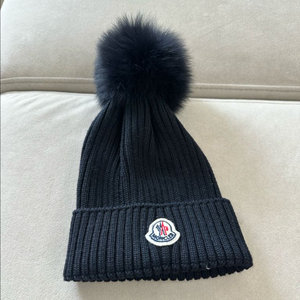 몽클레어 폼폼 니트 비니