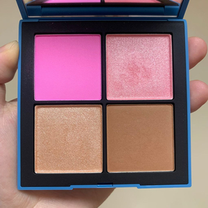 (특가세일중)나스 핫 이스케이프 팔레트 라이트