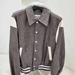 벌스데이수트 23AW- 스태디움자켓(그레이색상)