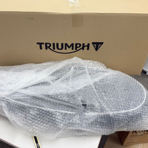 트라이엄프 본네빌 시트 이미지