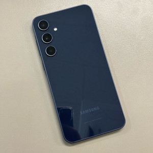 갤럭시A35 블랙색상 128용량 미파손 무잔상 상태좋은 S급 깔끔한폰 정상해지 공기계