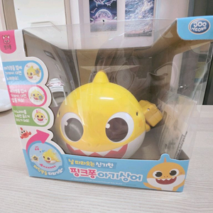 핑크퐁 날따라오는 아기상어 로봇애완동물