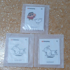 무료배송 흰둥이띠부씰 1개 선택 짱구띠부씰 짱구 띠부띠부씰