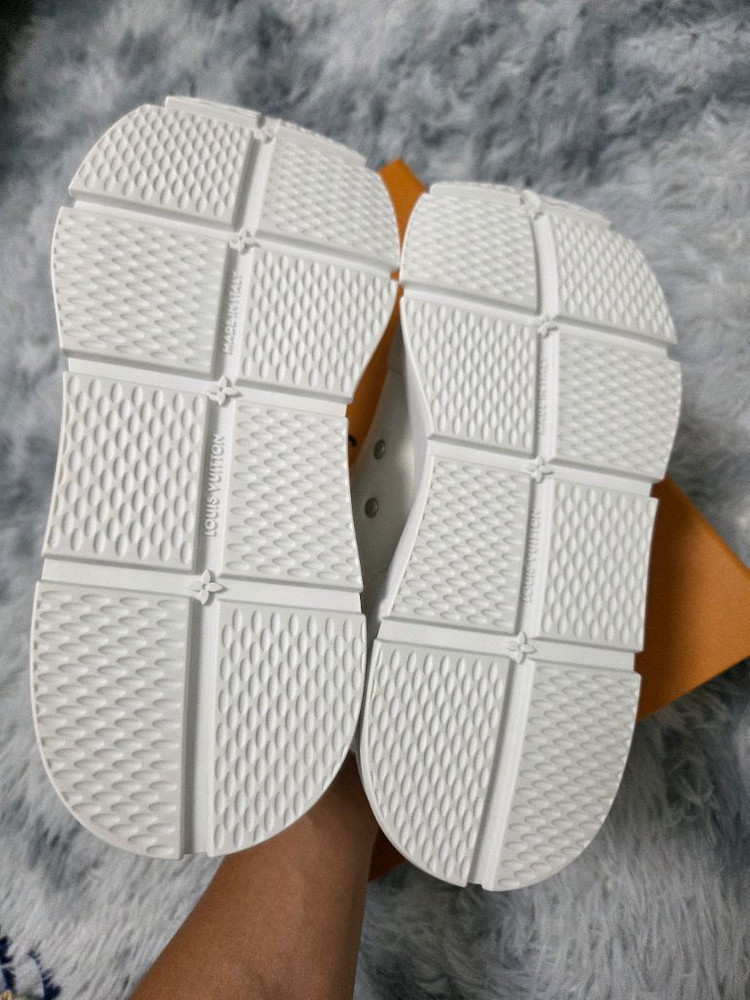 루이비통 클래식 스니커즈--4