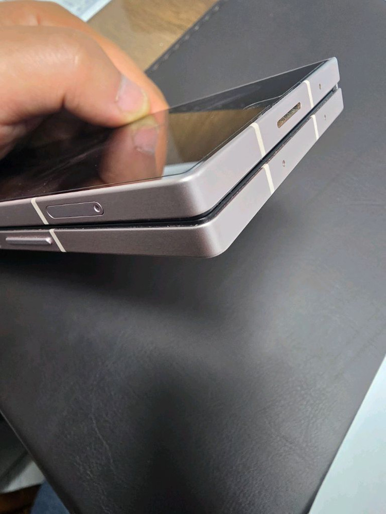 갤럭시 Z 폴드 6 상태 특A급 중고 판매 합니다.--1