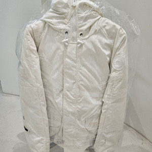 새제품) 캐나다 구스 칠리왁 봄버 휴먼네이처 사이즈 100