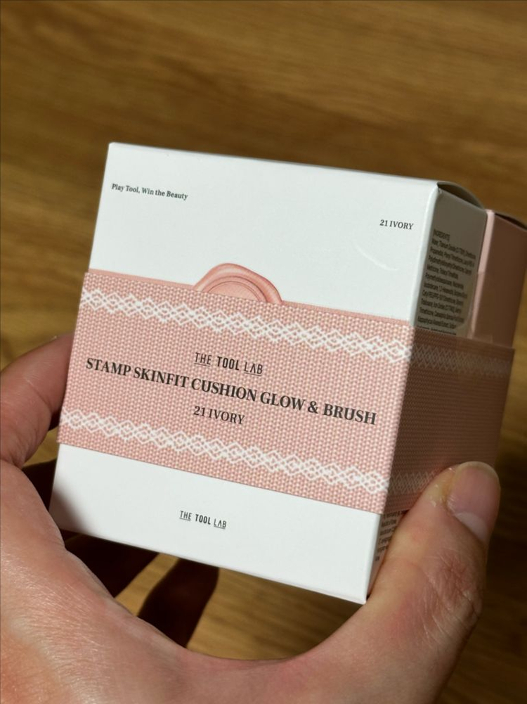 더툴랩 스킨핏 쿠션 글로우 & 브러쉬 21 아이보리 이미지