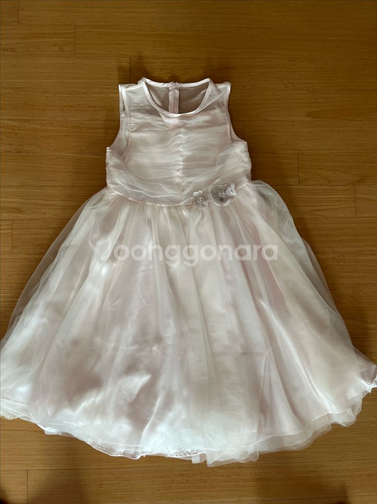 여아 연주회 결혼식 등 드레스 140사이즈 정도--1