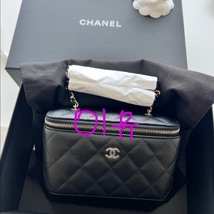 [백화점구매1년안됨/풀패키지] 샤넬 클래식 체인 베니티 코스메틱 케이스 직사각