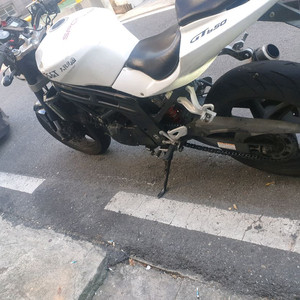 11년식 코멧650에뉴가능 이미지