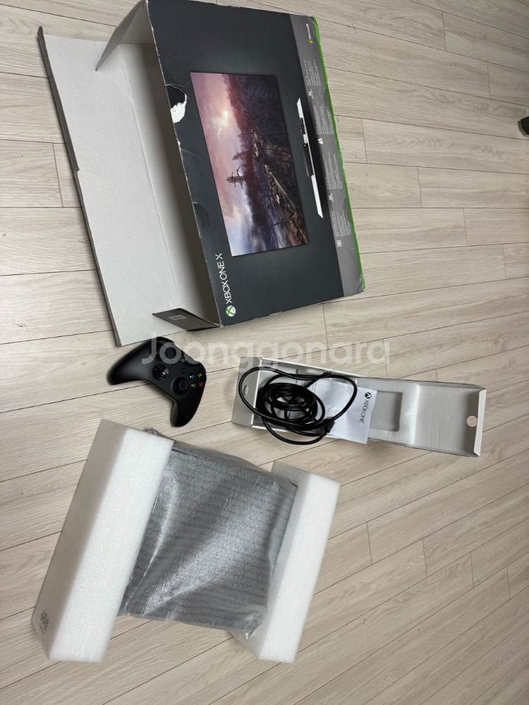 미국직수입 중고 Xbox One X 1TB 게임콘솔--2