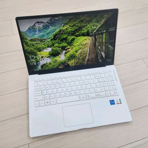 LG glam 11세대 노트북 15인치 (i5-1135G7)