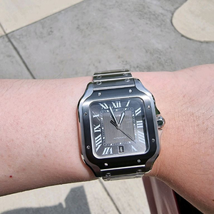 까르띠에 산토스 (그레이) 라지 시계 팝니다