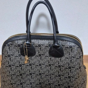 정품. 득템. 명품 셀린느 마카담. 토드 백 가방