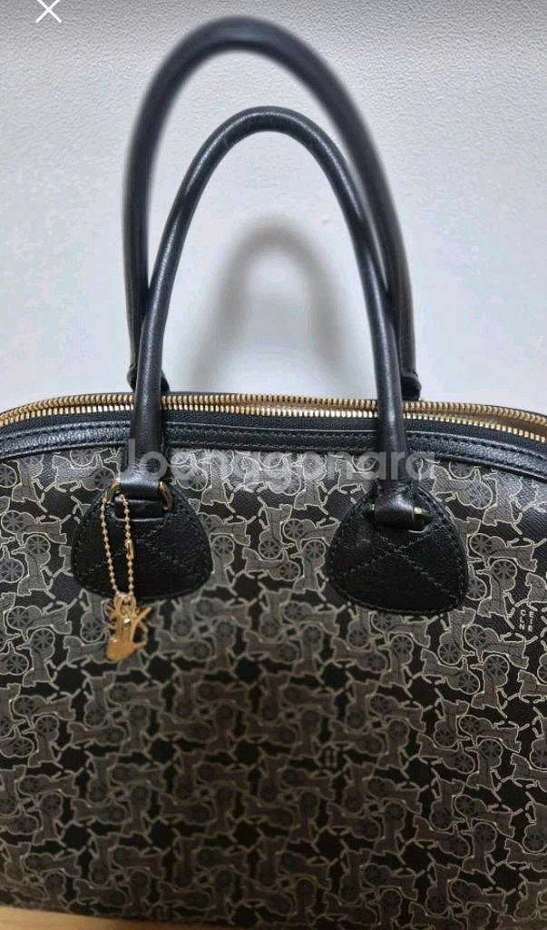 정품. 득템. 명품 셀린느 마카담. 토드 백 가방--1