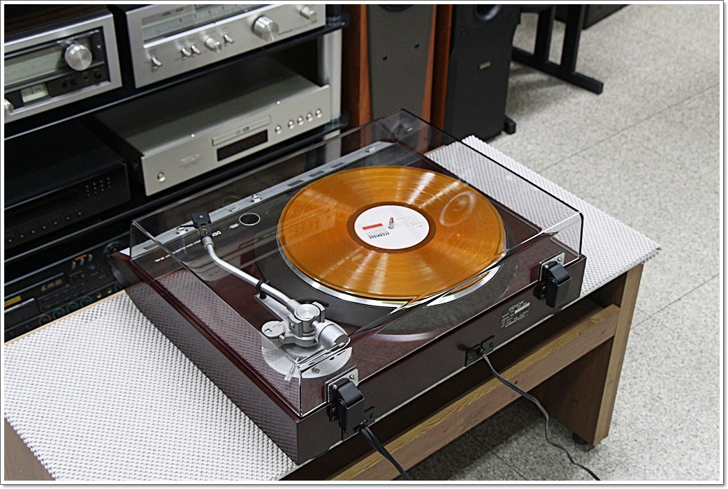 데논 명기 고급형 반자동 다이렉트 턴테이블 DP-70L 이미지
