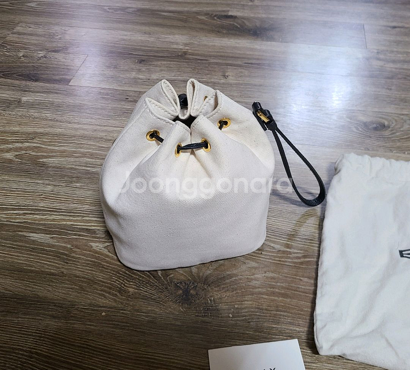 발리 버킷백 가방프라다구찌루이비통셀린느크로스백팩테수토호보백샤넬생로랑프라다디올에르메스로로피아나--5