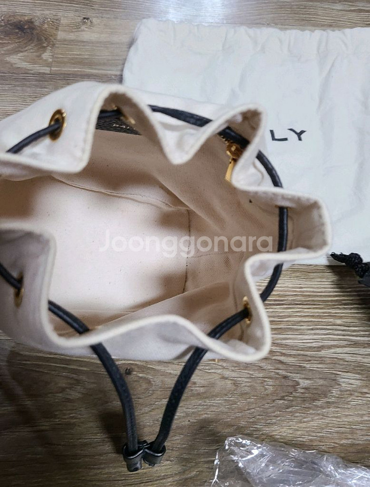 발리 버킷백 가방프라다구찌루이비통셀린느크로스백팩테수토호보백샤넬생로랑프라다디올에르메스로로피아나--6