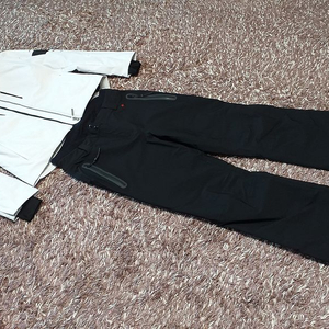 데상트 여성 스키복 세트(여성 L )