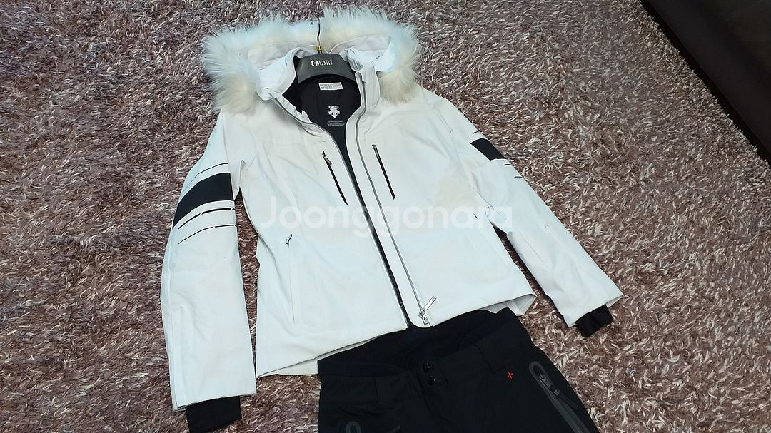 데상트 여성 스키복 세트(여성 L )--1