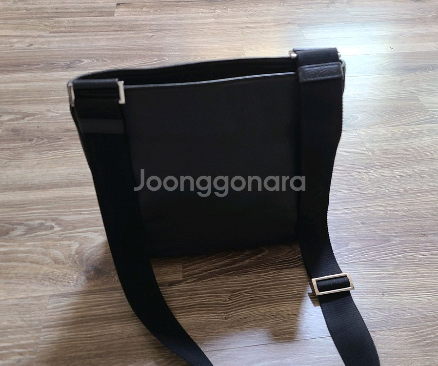 프라다 레더 크로스백 반돌리에숄더백테수토호보백네오노에구찌루이비통디올호보백셀린느가방샤넬에르메스명품백팩메신저백보테가--6