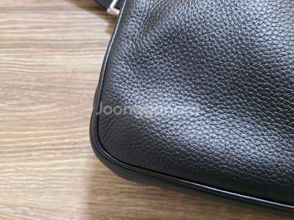 프라다 레더 크로스백 반돌리에숄더백테수토호보백네오노에구찌루이비통디올호보백셀린느가방샤넬에르메스명품백팩메신저백보테가--7