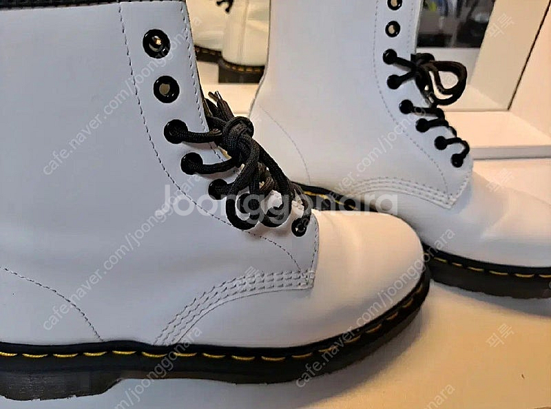 닥터마틴 10072 화이트워커 8홀--4