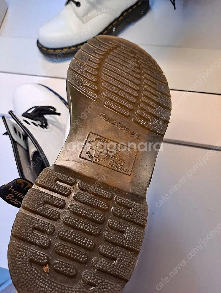 닥터마틴 10072 화이트워커 8홀--6