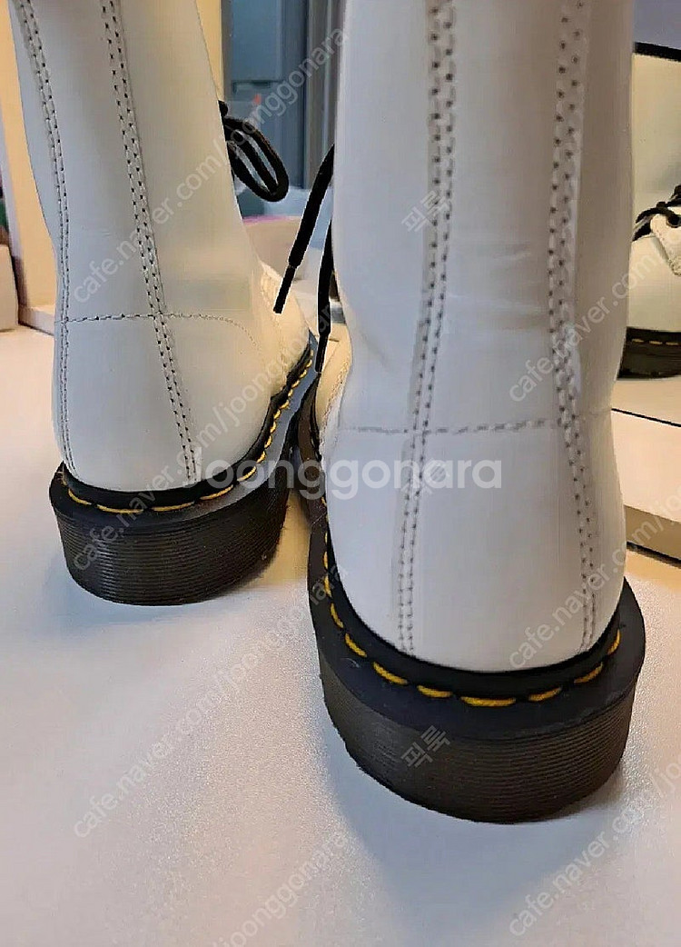 닥터마틴 10072 화이트워커 8홀--8