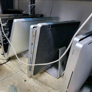 아이맥 a1312 27인치 케이스 팝니다.