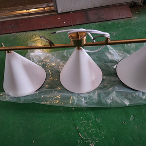 모던 3구 벽등 식탁등. 3만원 이쁨