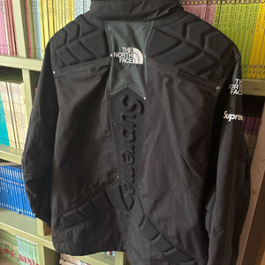 슈프림 x 노스페이스 스팁 테크 아포지 자켓