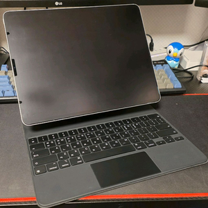 아이패드 5세대 12.9인치 256 셀룰러 + 매직키보드